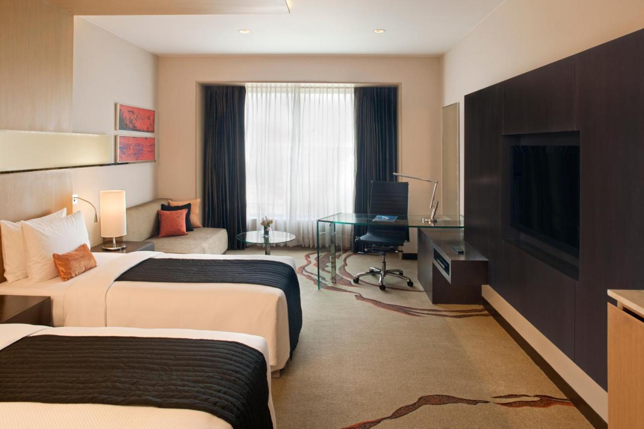 Radisson Blu Hotel Amritsar Exterior foto A room at the Taj Bengal